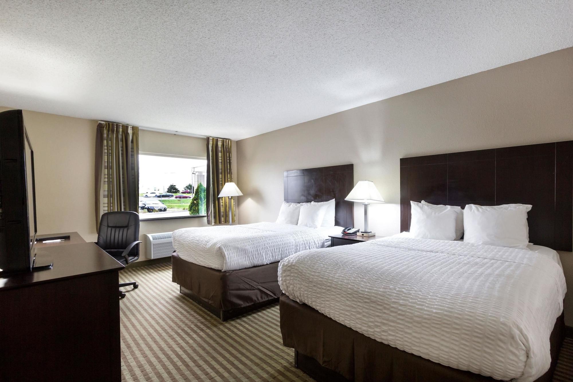 Clarion Hotel Beachwood-Cleveland Bagian luar foto