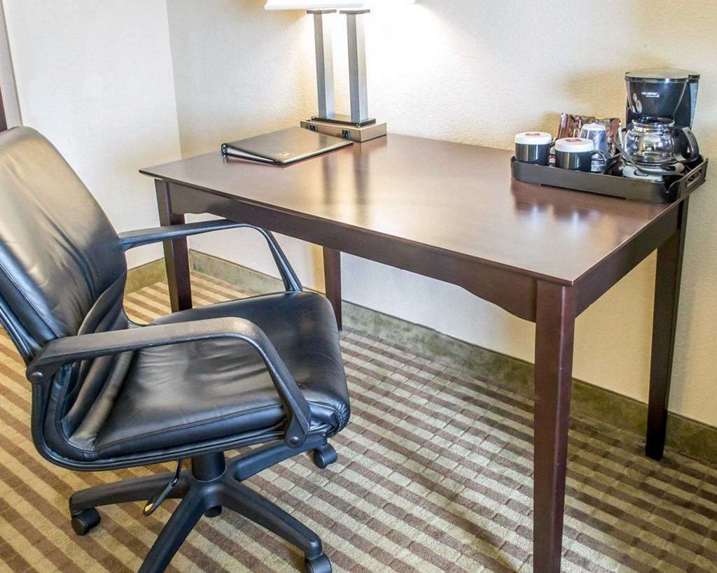 Clarion Hotel Beachwood-Cleveland Ruang foto