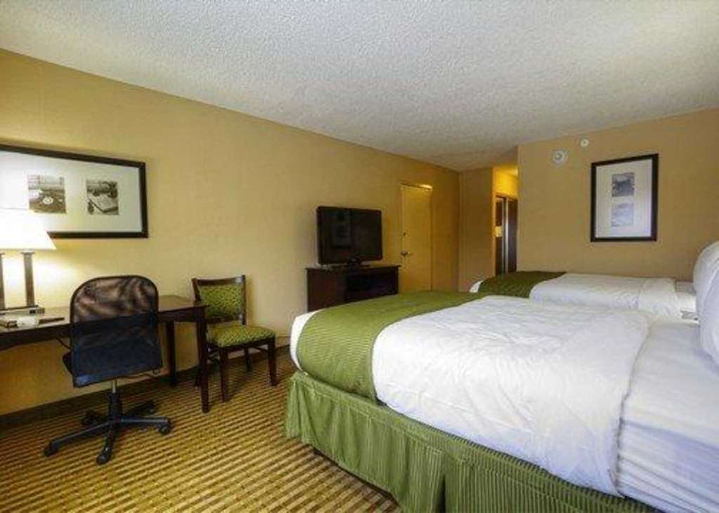 Clarion Hotel Beachwood-Cleveland Ruang foto