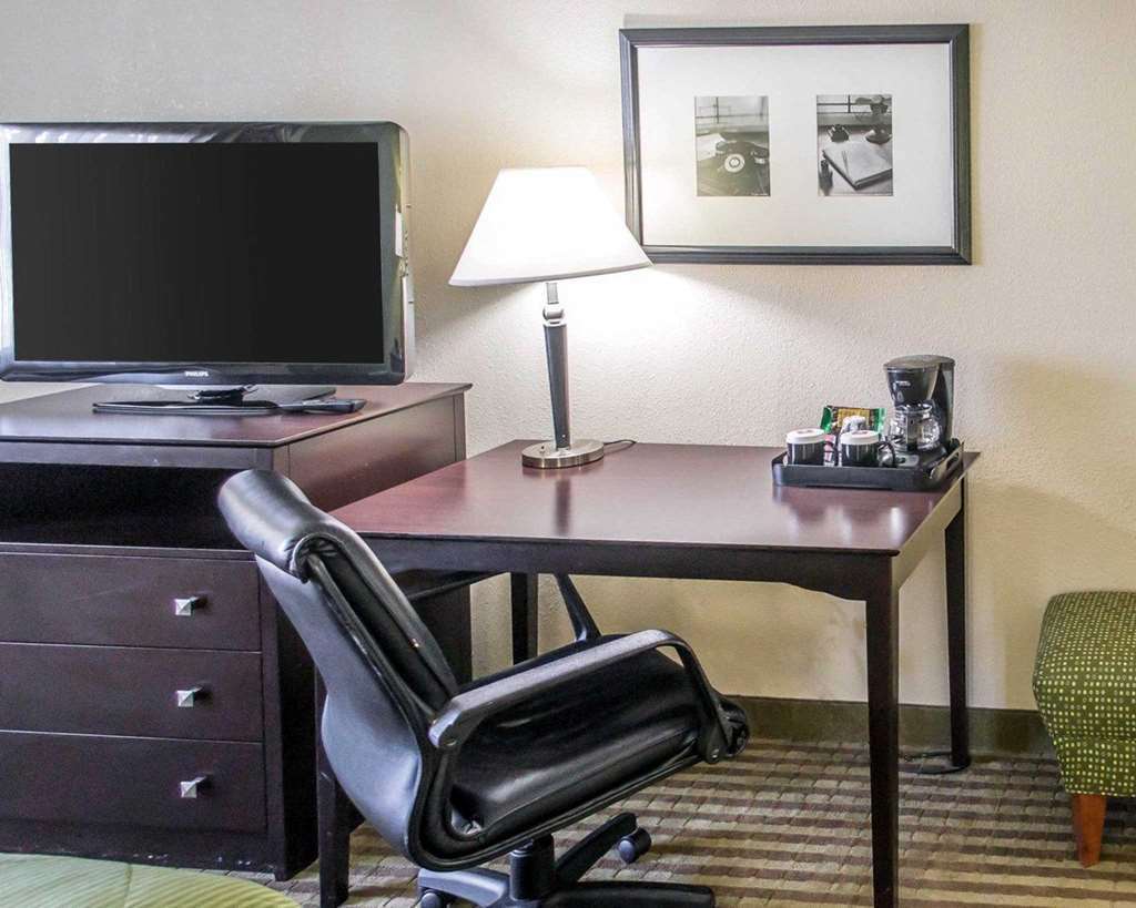 Clarion Hotel Beachwood-Cleveland Ruang foto