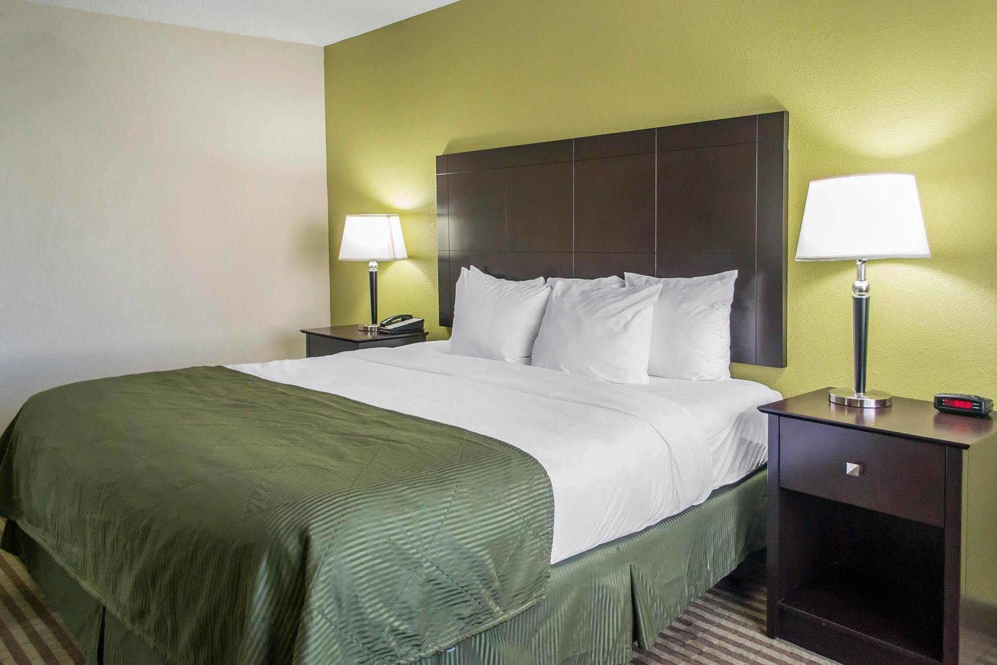 Clarion Hotel Beachwood-Cleveland Bagian luar foto