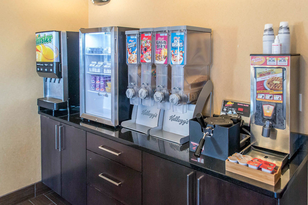 Clarion Hotel Beachwood-Cleveland Bagian luar foto