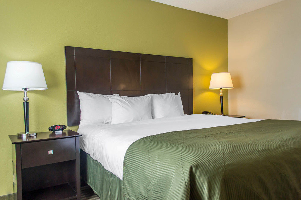 Clarion Hotel Beachwood-Cleveland Bagian luar foto