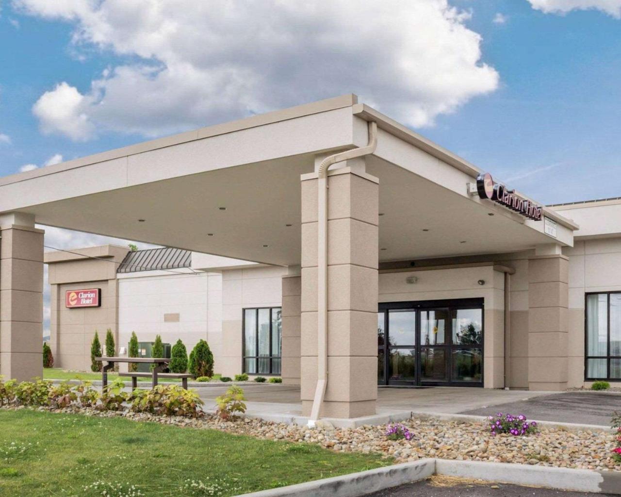 Clarion Hotel Beachwood-Cleveland Bagian luar foto